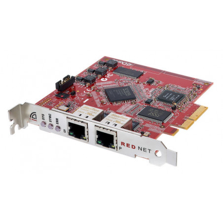 Czerwona karta sieciowa z dwoma portami Ethernet.